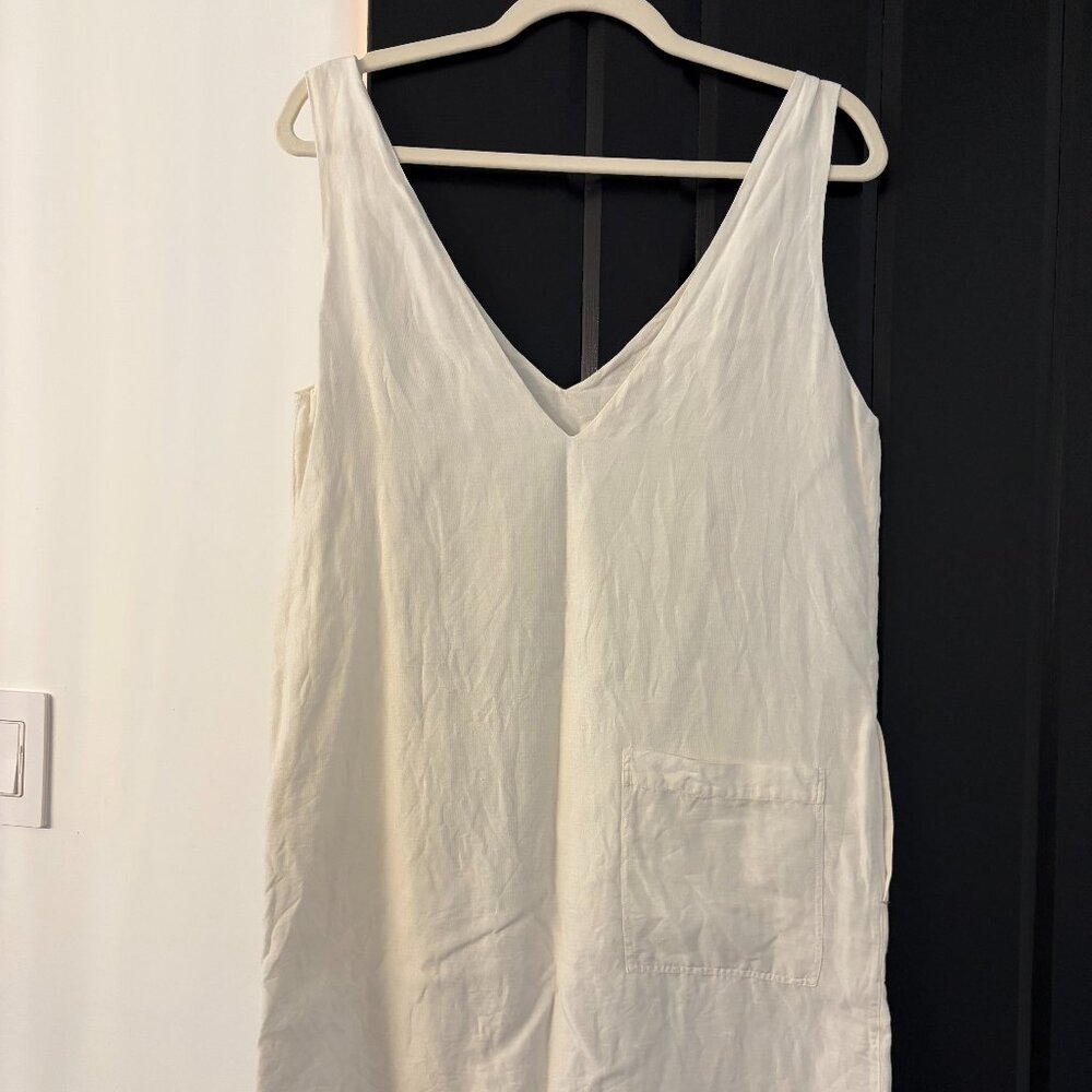 Lunya White Relaxed V-Neck Romper – Size XS